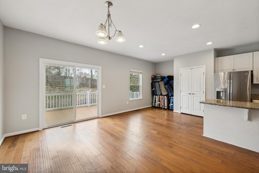 1660 Dorothy Ln - Photo 3 of 28