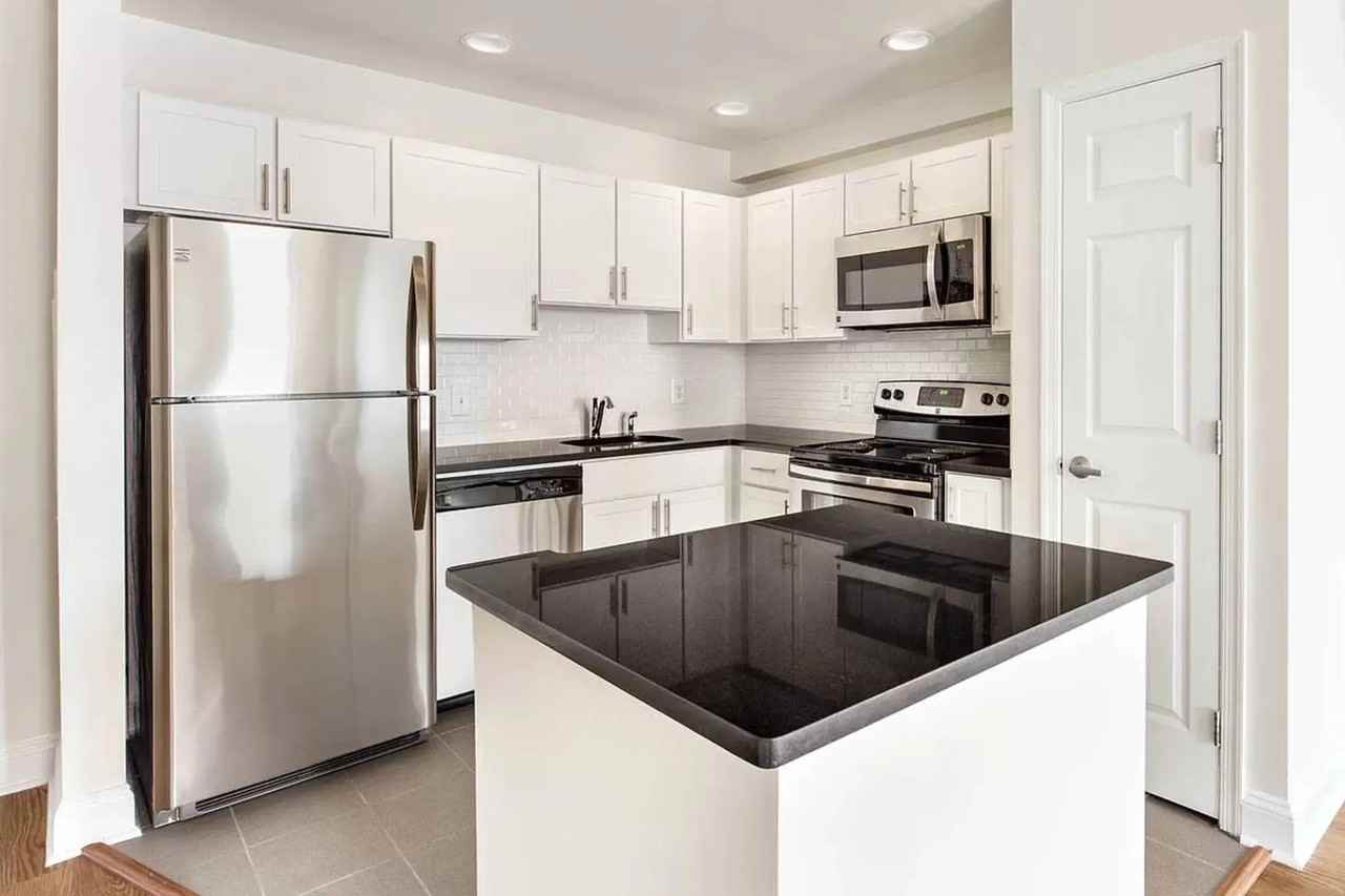 151 Warren St - Photo 3 of 13