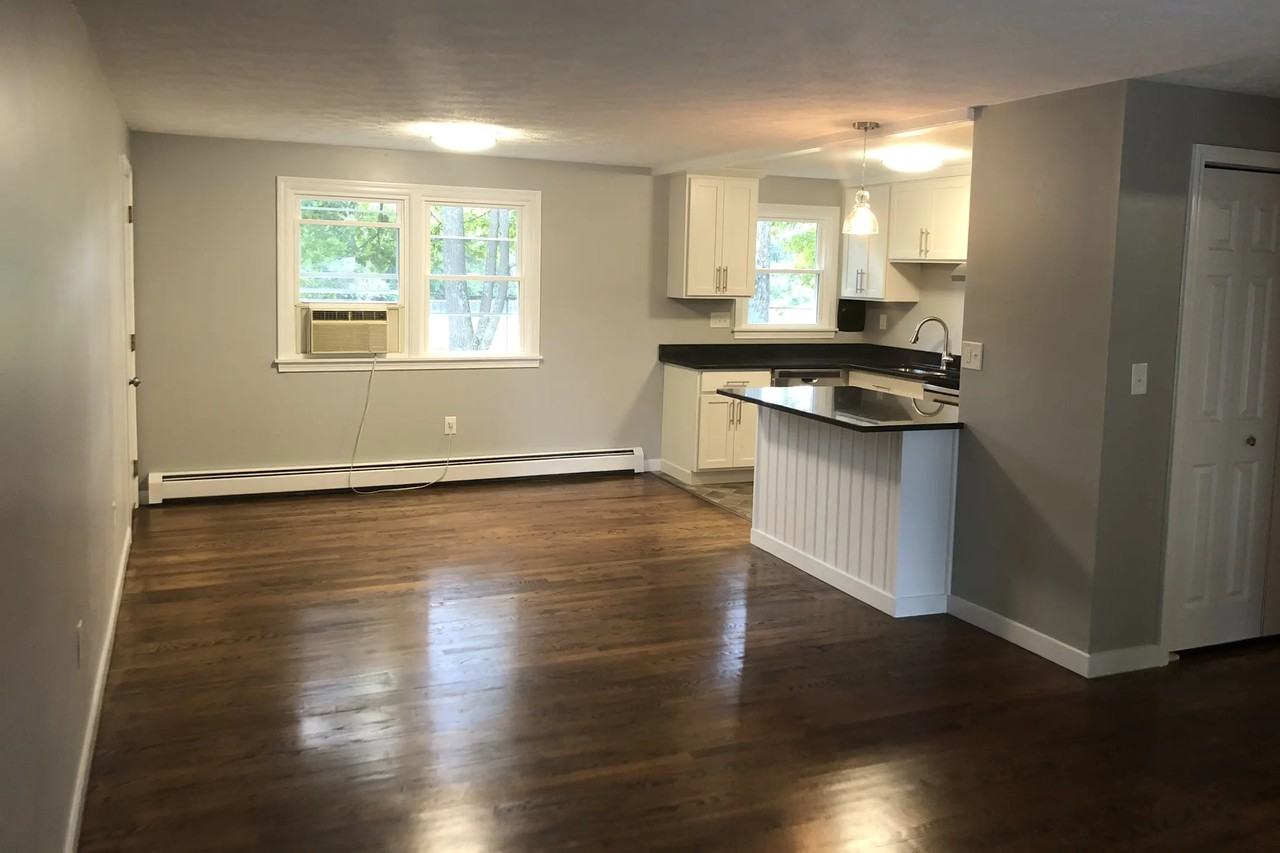 70 Wilson Ln - Photo 2 of 11