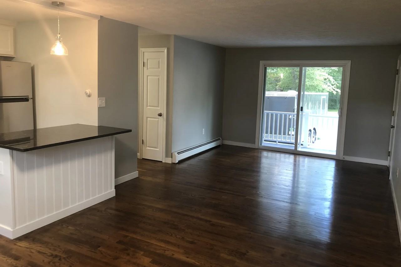 70 Wilson Ln - Photo 3 of 11