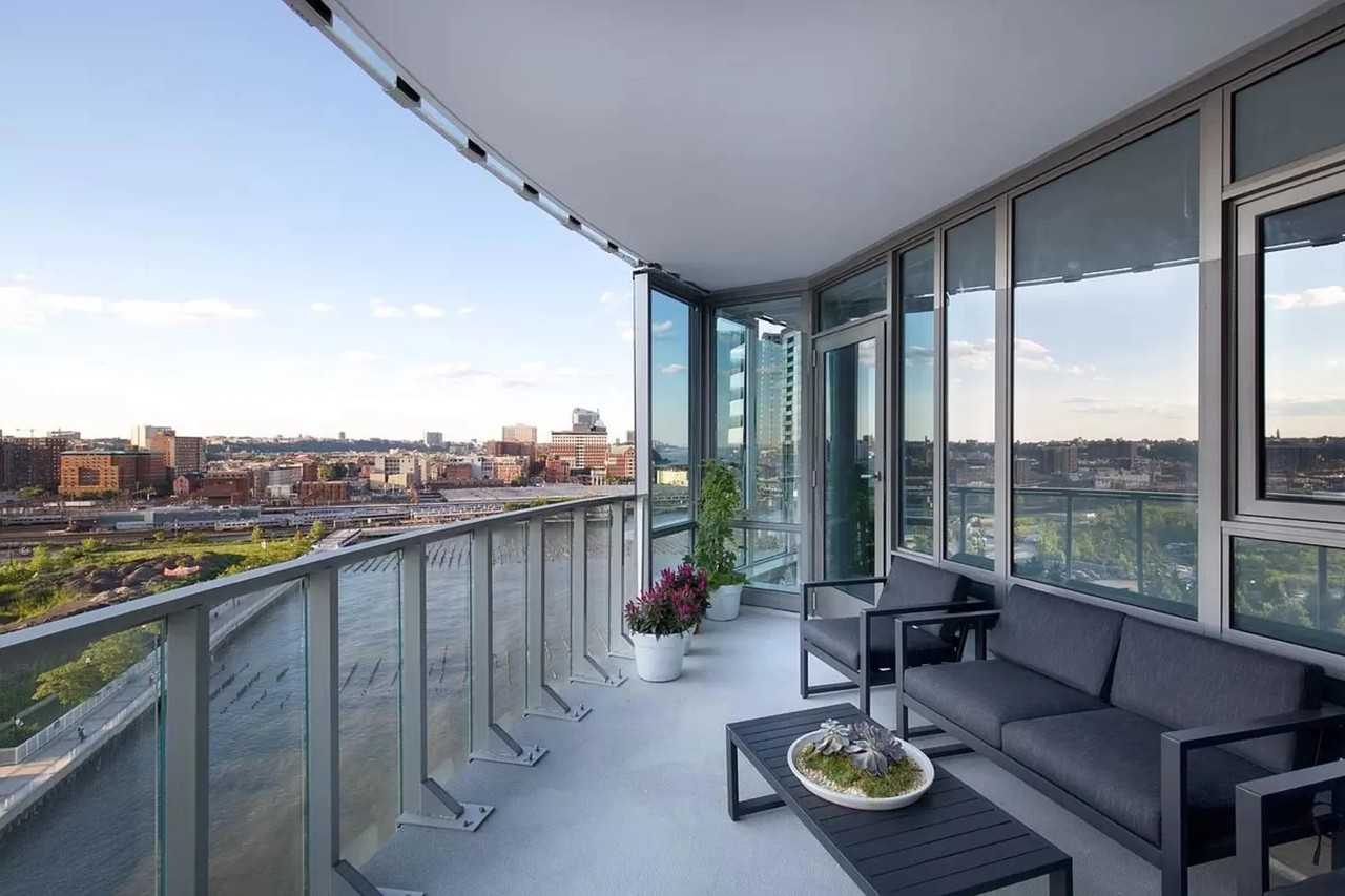 26 Park Ln S - Photo 3 of 13