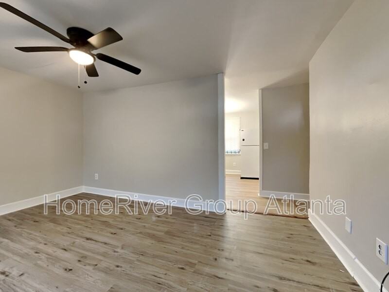 382 Cologne Dr Se - Photo 2 of 19