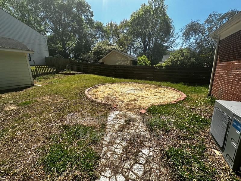 201 Hardee St - Photo 4 of 11