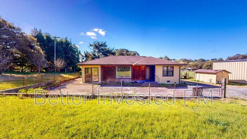 239 Live Oak Dr - Photo 2 of 21