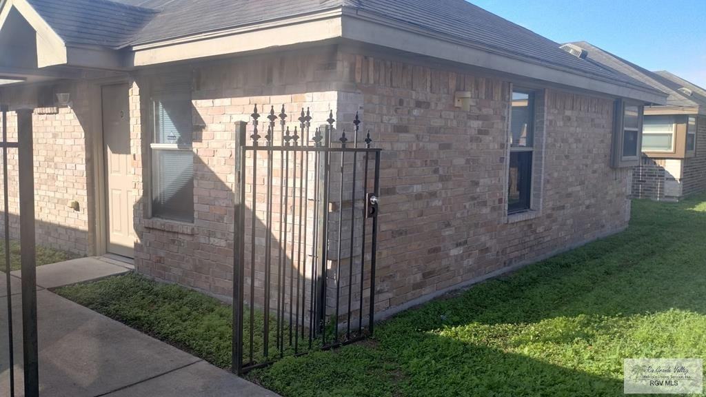 300 W Amy Dr #C - Photo 6 of 23