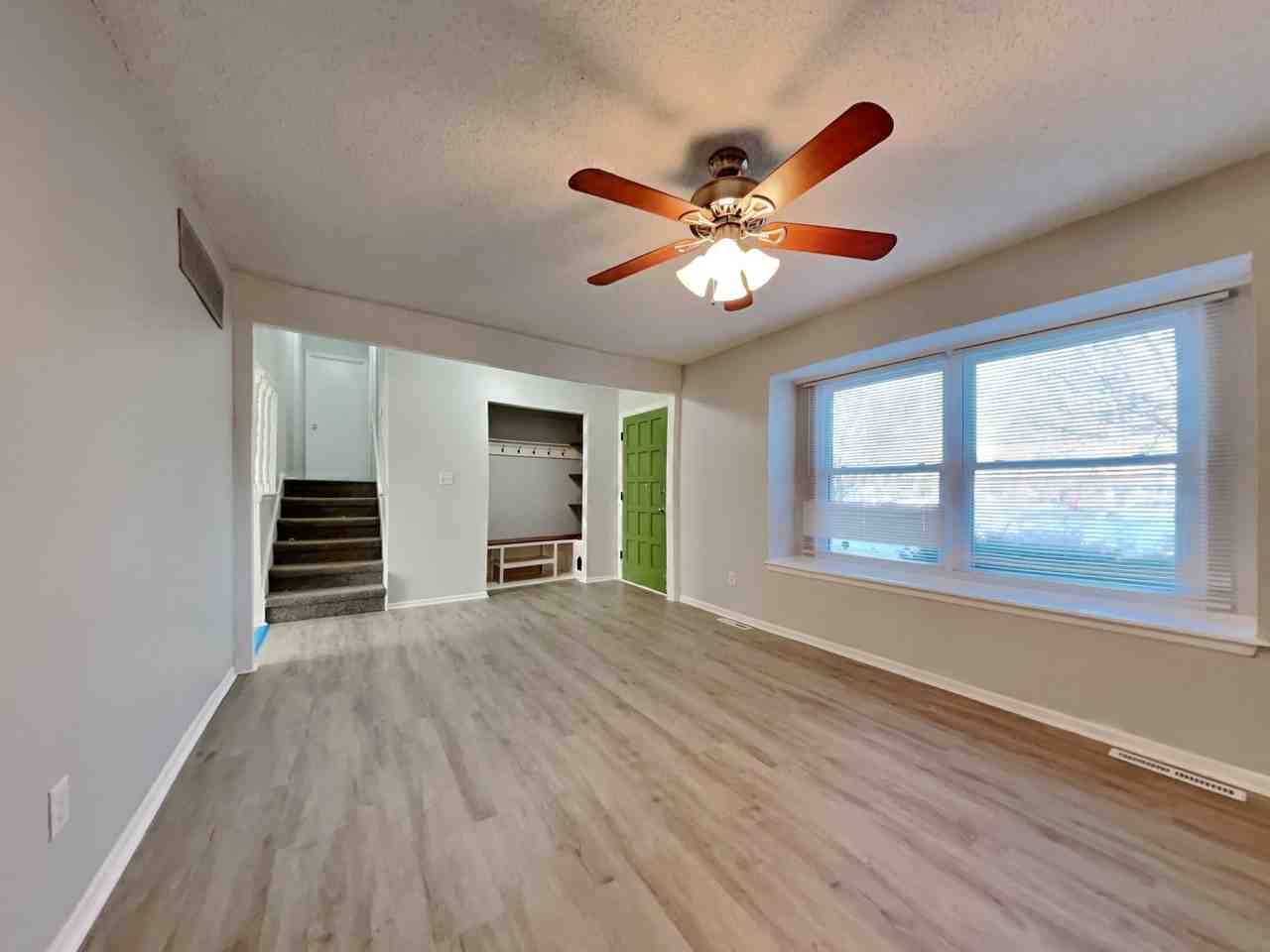 1713 N Millburn Ave - Photo 3 of 21