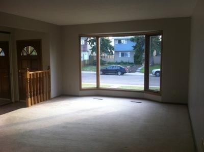 8123 169b St Nw - Photo 3 of 10