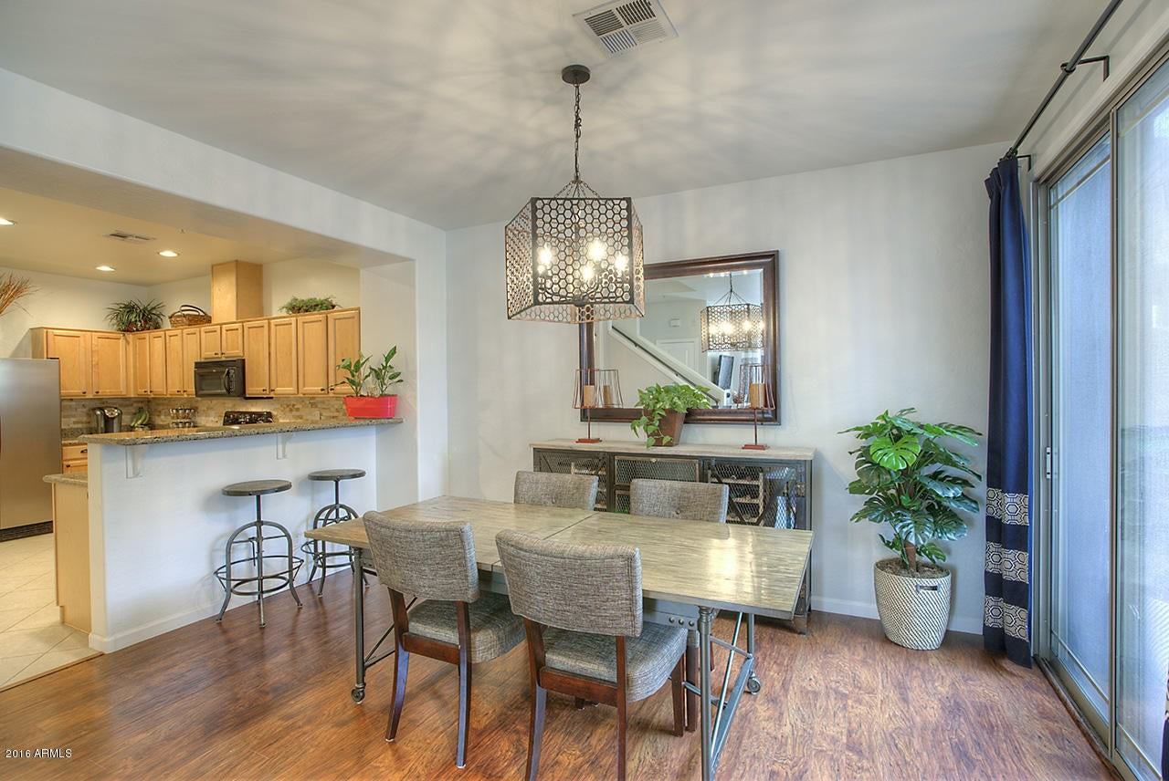 1225 N 36th St #1084 - Photo 5 of 24