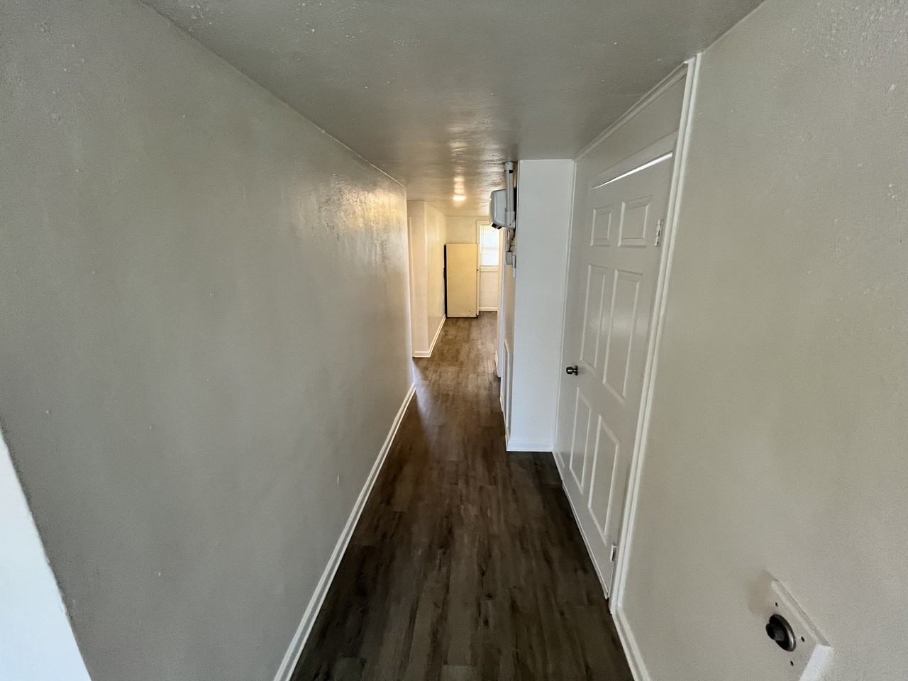 21 Chamberlin Ave W #B - Photo 3 of 11