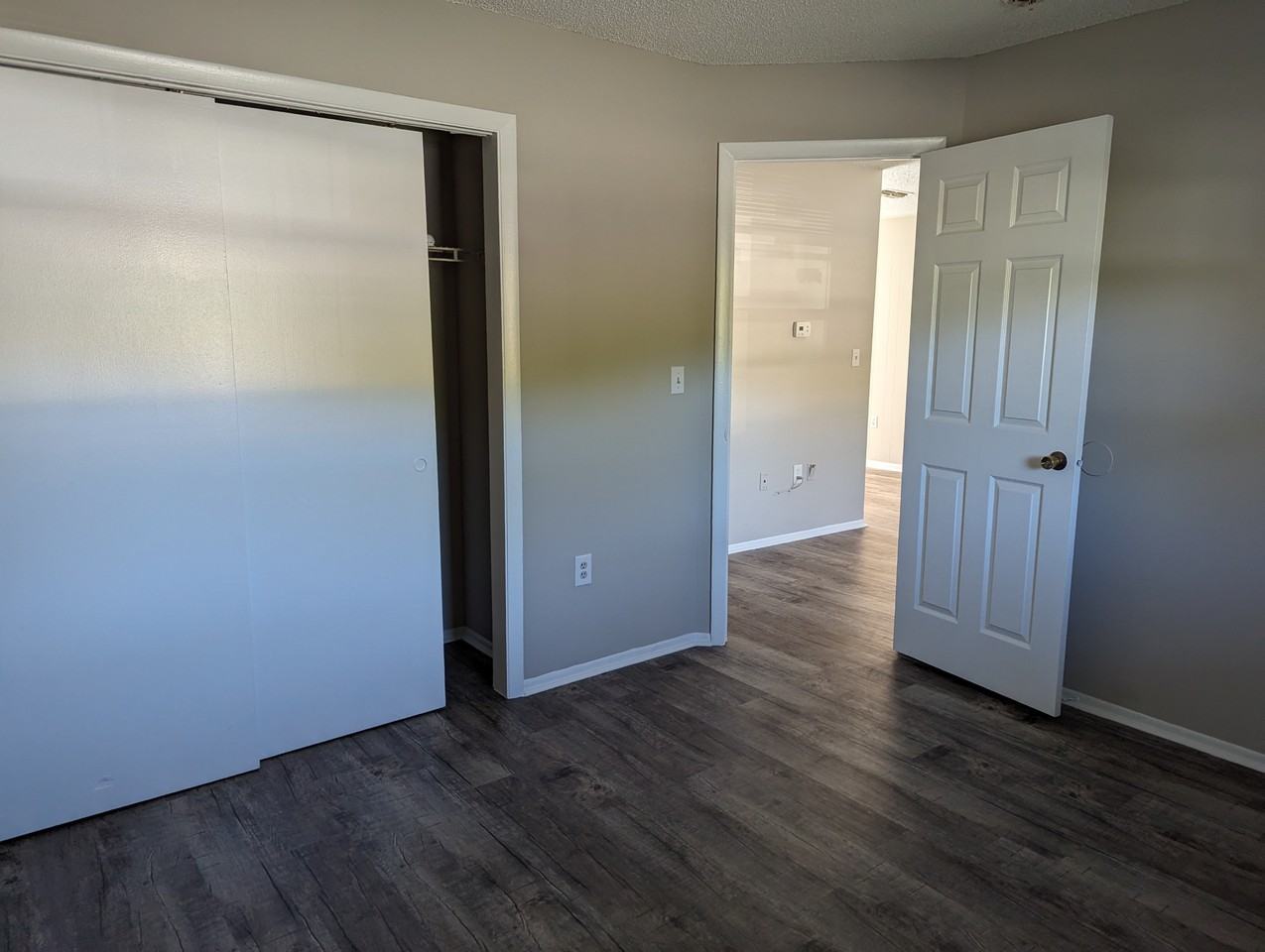 6032 Antrim St - Photo 6 of 13