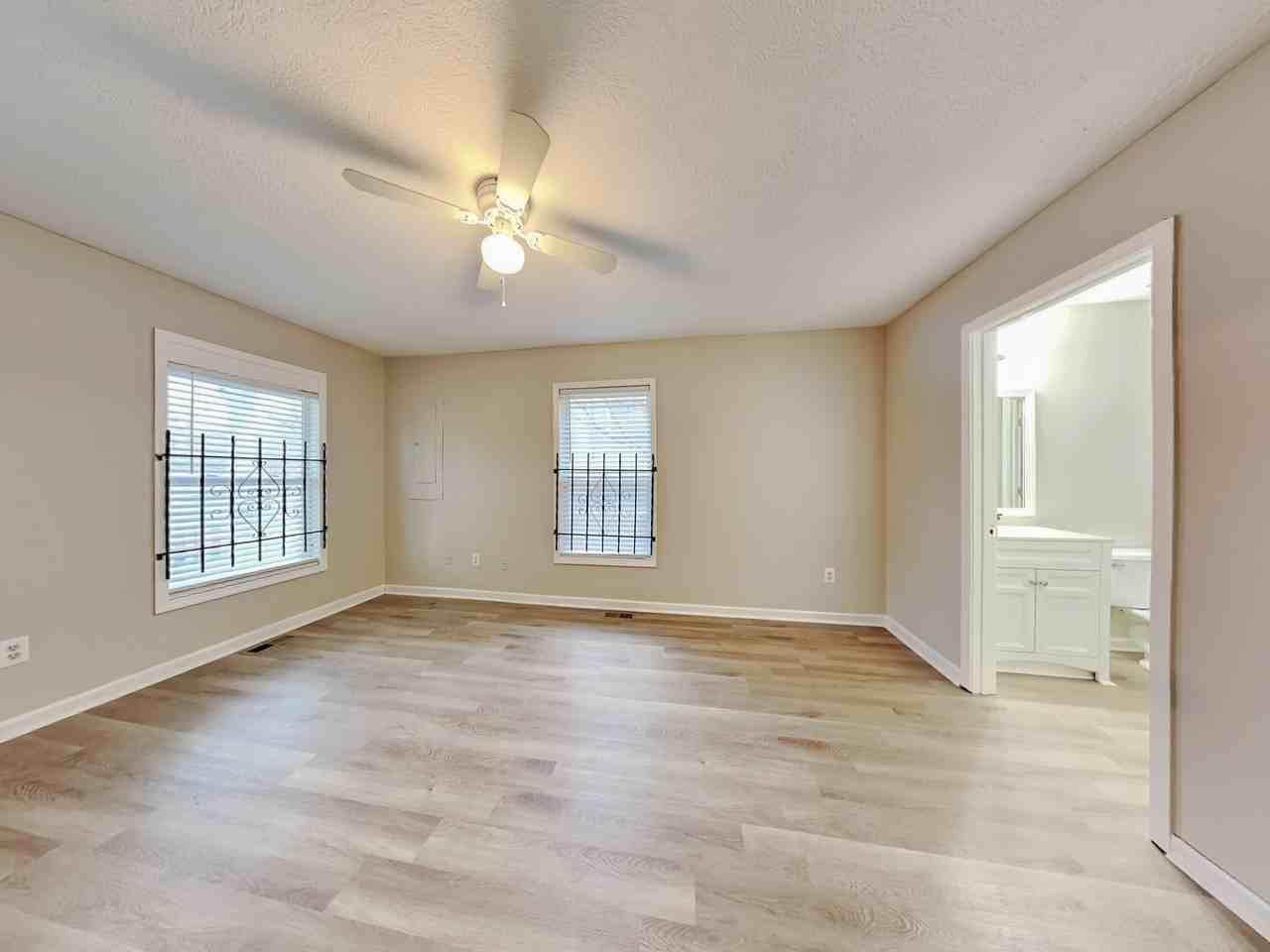 729 Cooper St Sw - Photo 3 of 20