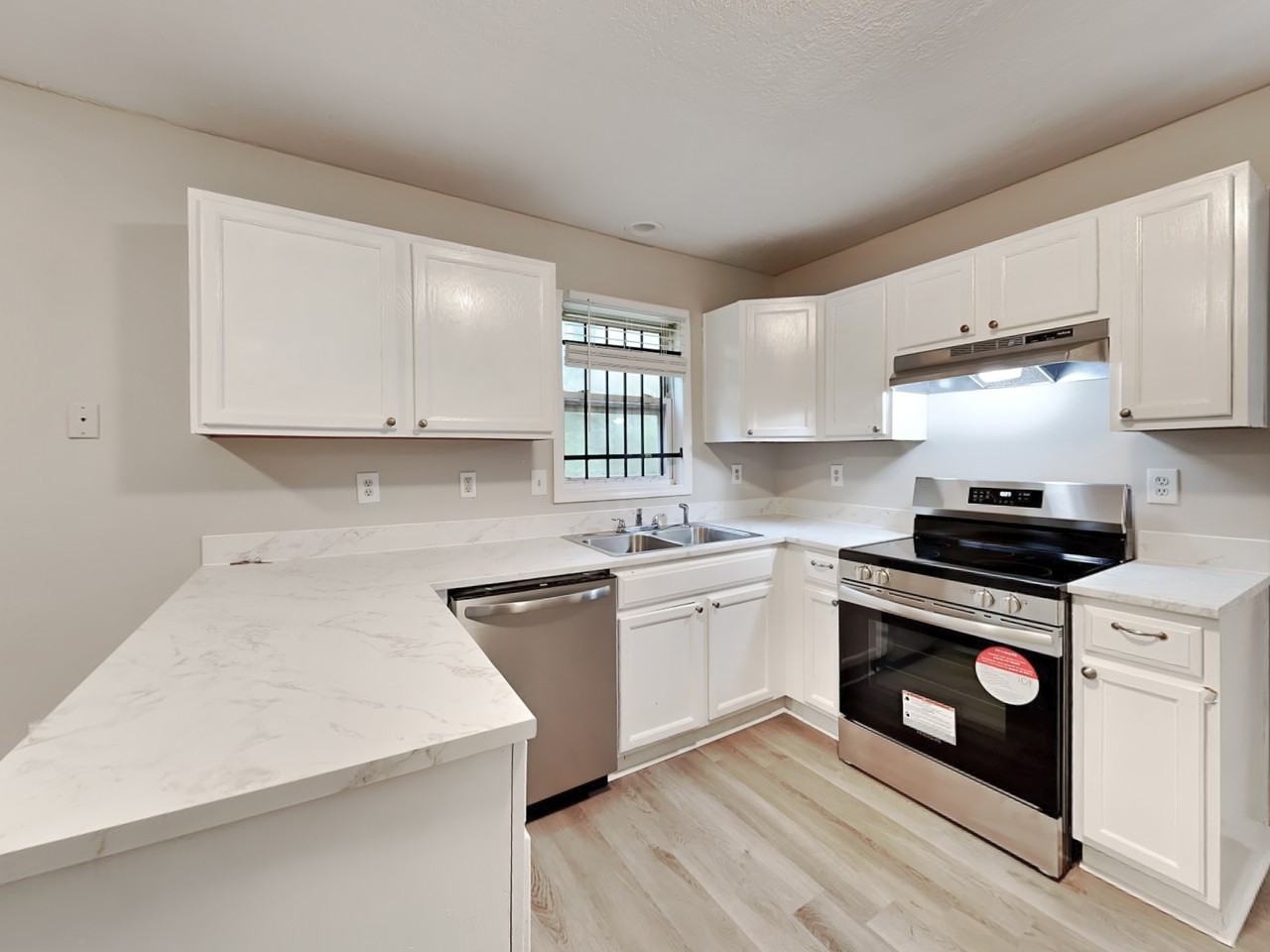 729 Cooper St Sw - Photo 6 of 20