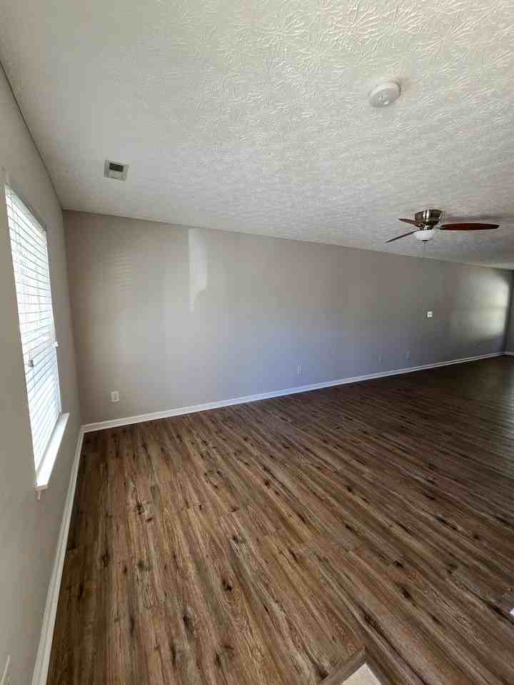 3105 Ivey Wood Ln - Photo 6 of 32