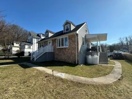 42 White Plns Ave  