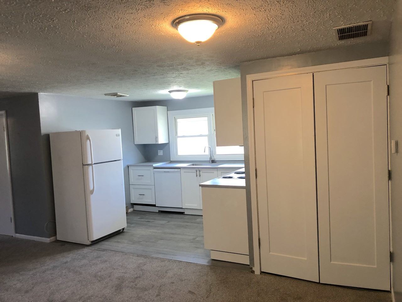 W Washington St #410-5 - Photo 6 of 10