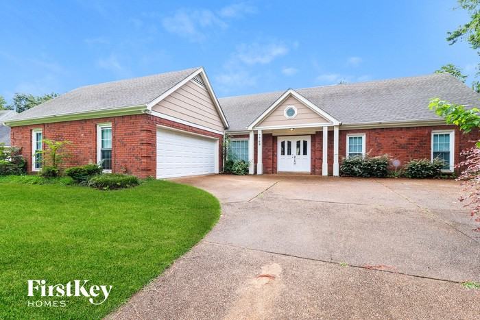 7769 Hawkcrest Dr - Photo 2 of 15