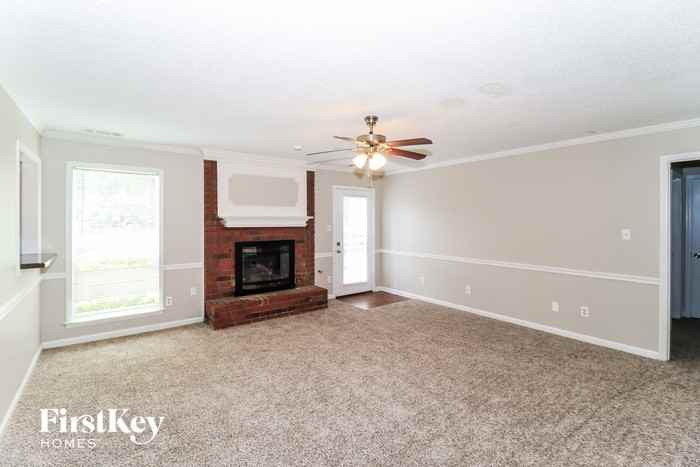 7769 Hawkcrest Dr - Photo 3 of 15