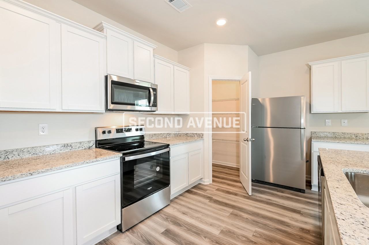 267 Limestone Cir - Photo 4 of 30