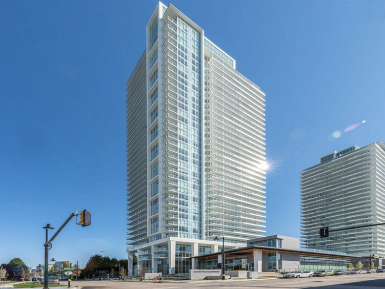 525 Foster Avenue #2902