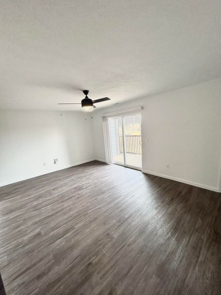 Sagamore Winds Apartments - Photo 2 of 50