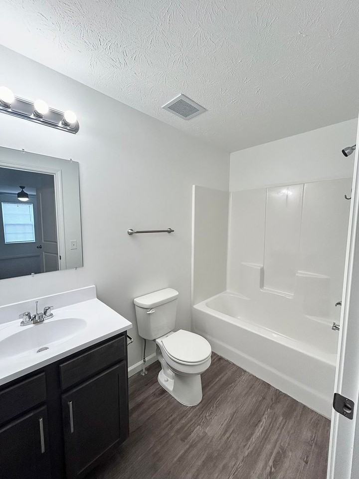 Sagamore Winds Apartments - Photo 7 of 50
