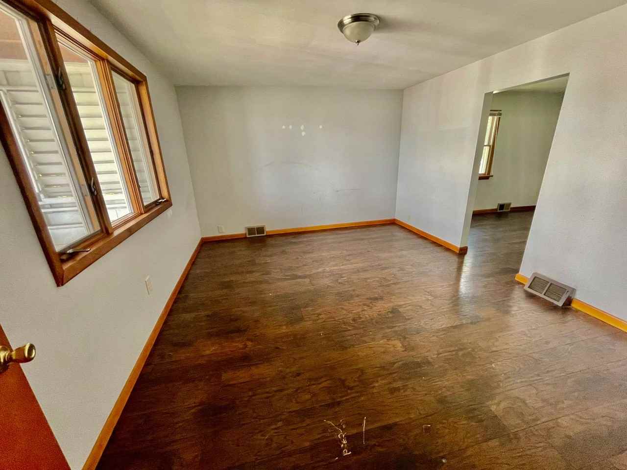 746 6th Ave - Photo 2 of 27
