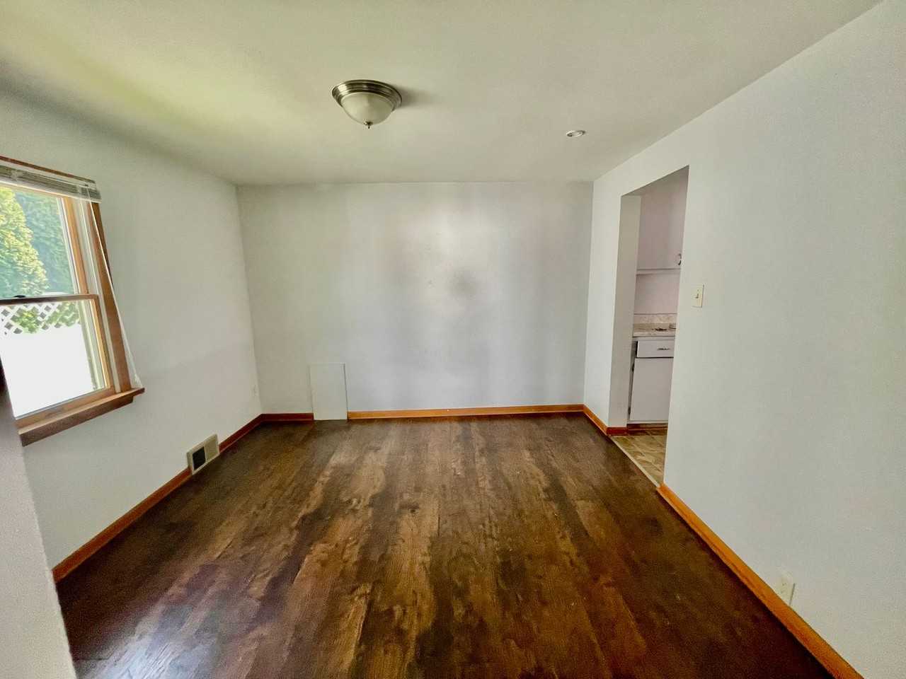 746 6th Ave - Photo 3 of 27