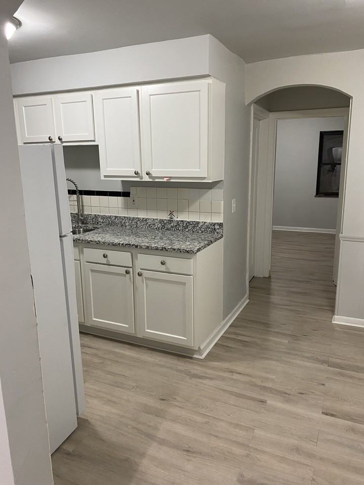 7352 Reading - Photo 2 of 10