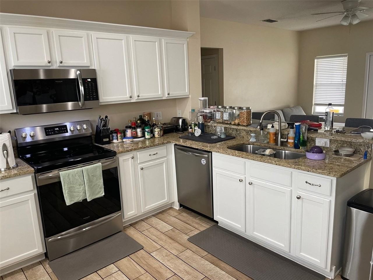 1104 Blaze Street - Photo 2 of 11