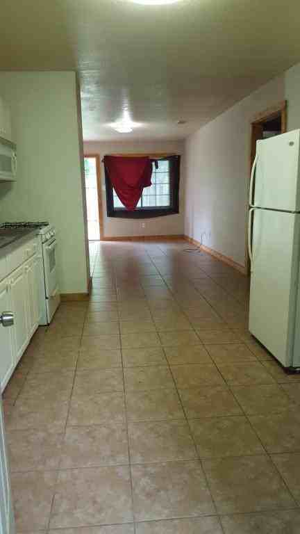 4507 Wipprecht St - Photo 5 of 17