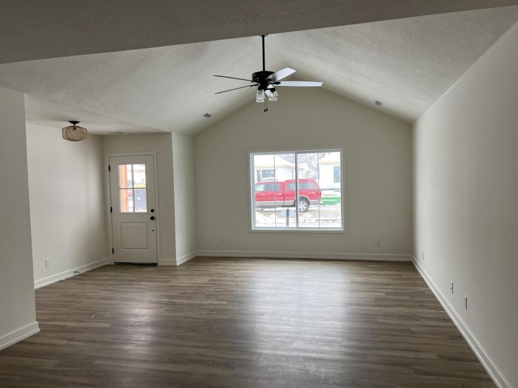 7700 E Rainbow Dr - Photo 2 of 10