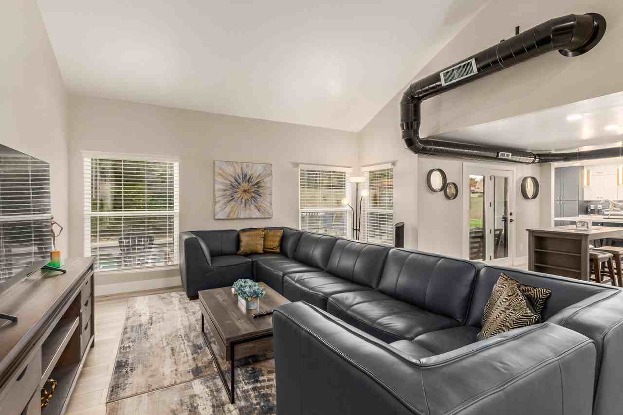 10775 North 101st Street - Photo 2 of 28