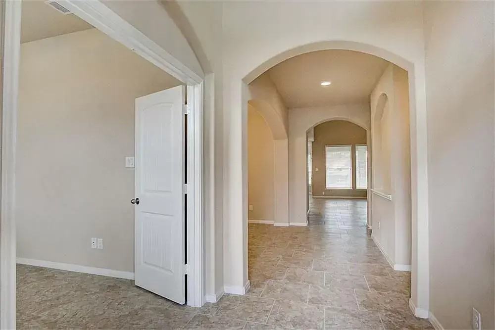 DRH Houston Rentals - Photo 2 of 33