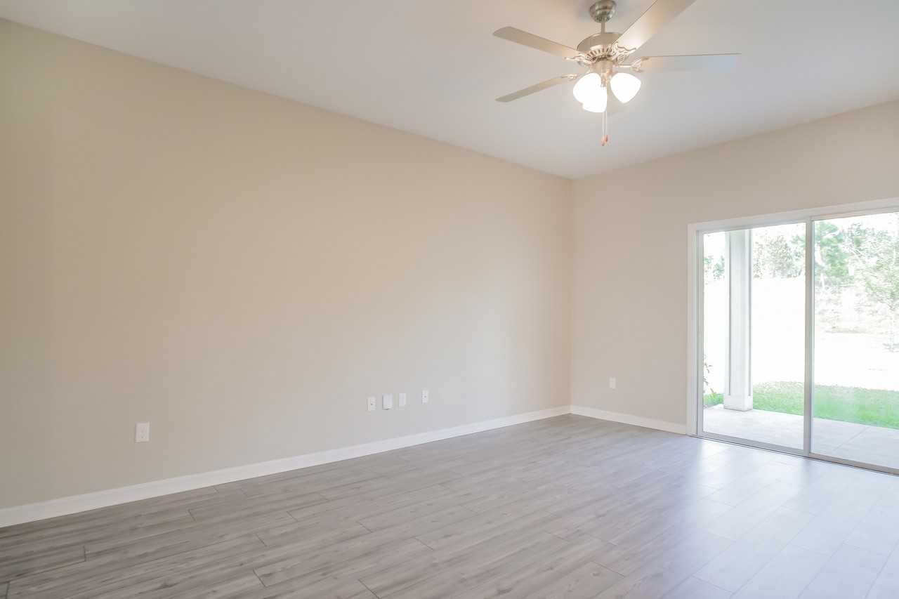 383 Fellbrook Dr - Photo 2 of 20