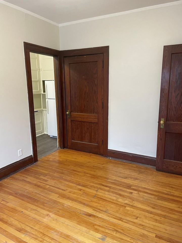 1786-1788 Hennepin Ave. S - Photo 7 of 18