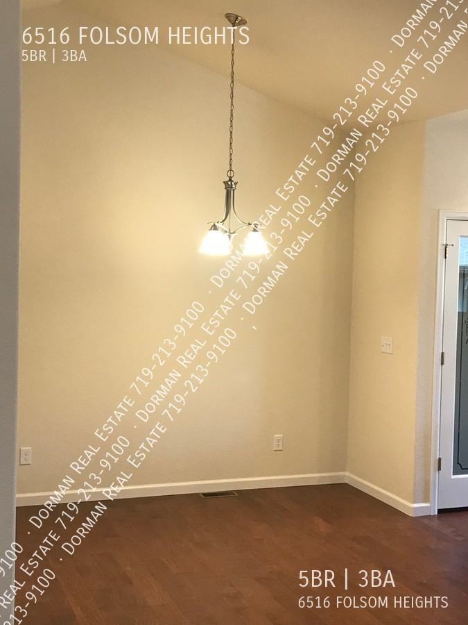 6516 Folsom Hts - Photo 7 of 28