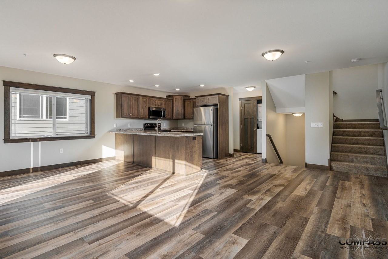 2953 Eldorado Boulevard - Photo 5 of 25