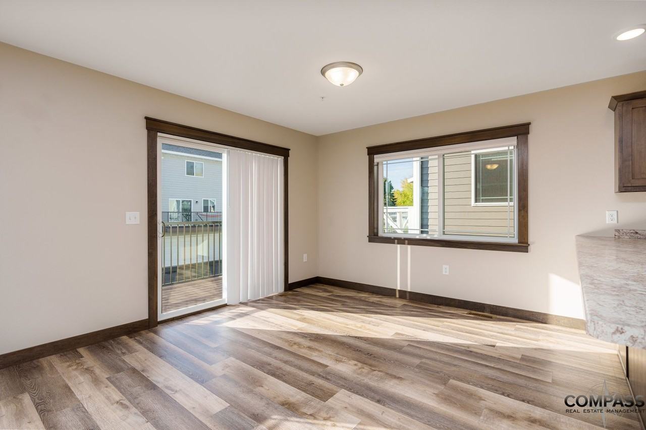 2953 Eldorado Boulevard - Photo 6 of 25