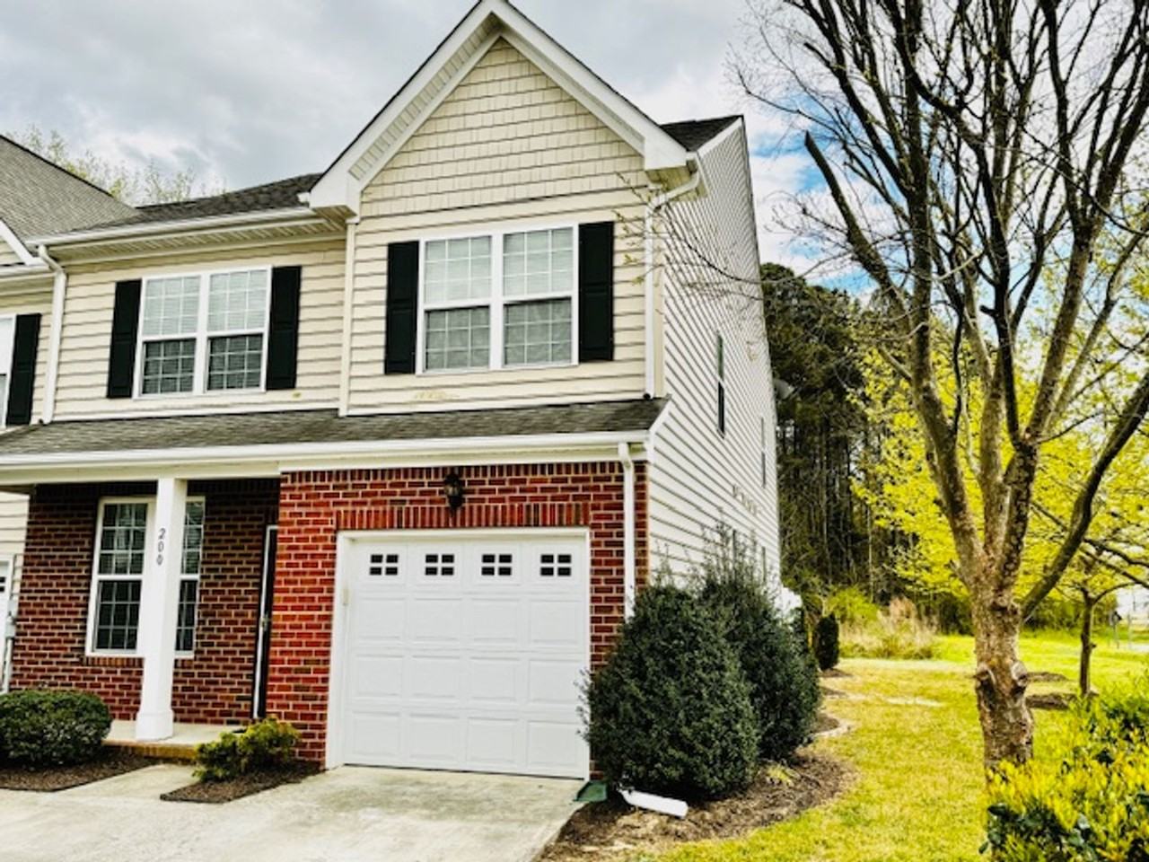 200 Monticello Ct - Photo 2 of 22