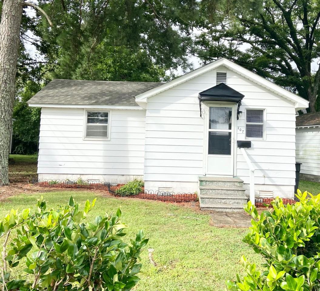 107 E Ward St - Photo 3 of 8