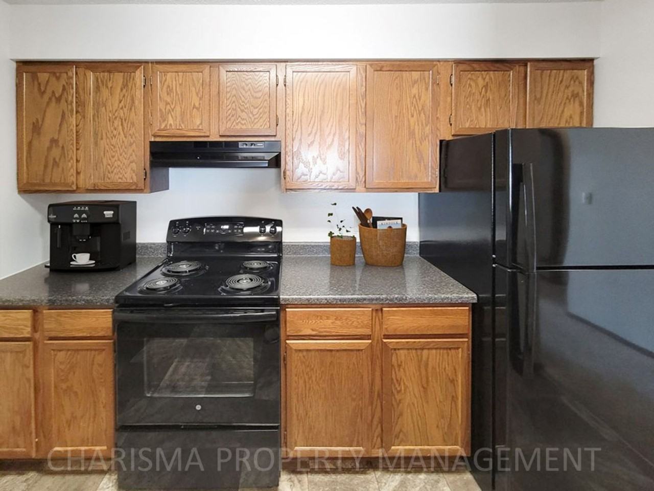 1016 Southland Lane - Photo 5 of 32