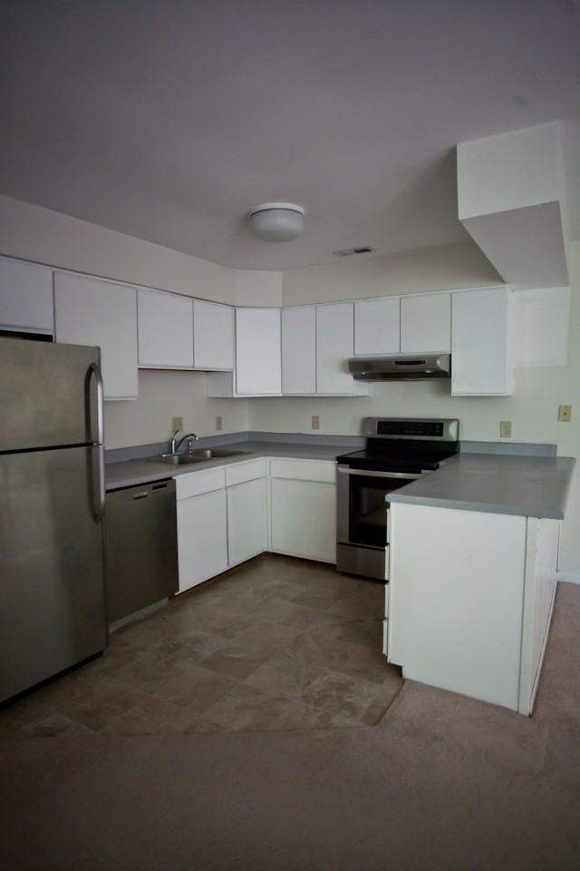 195 Summerwalk Cir - Photo 3 of 7