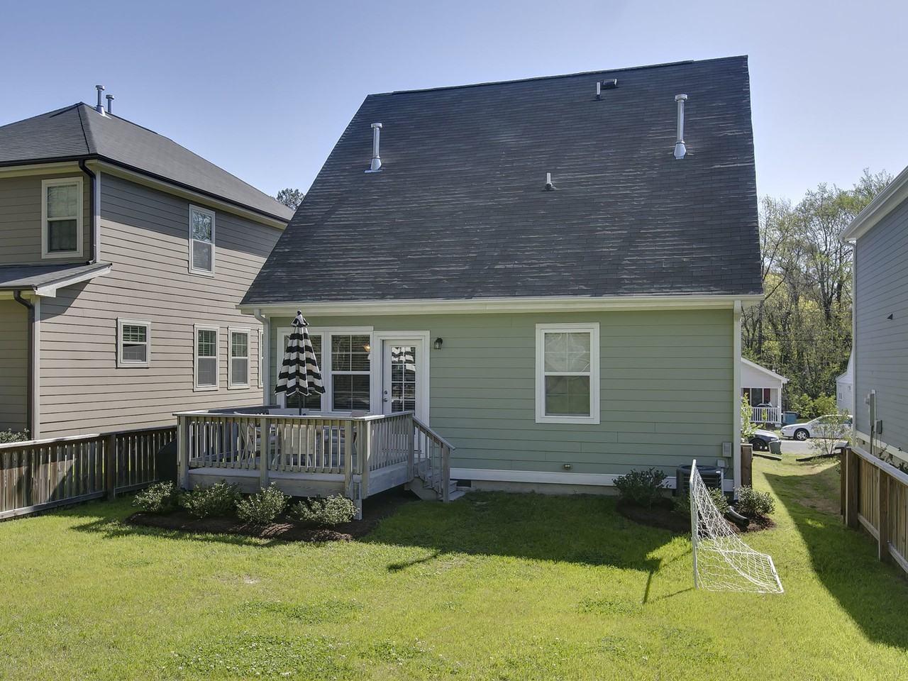 1107 Berkeley St - Photo 6 of 27
