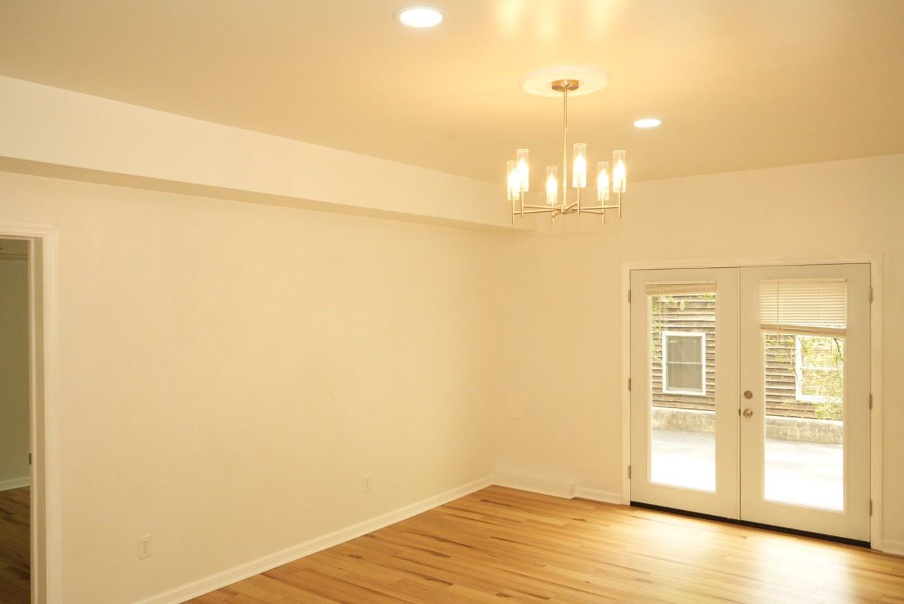 4 Rockbrook Dr - Photo 6 of 21