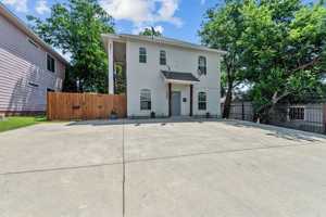 featured image of 2809 Wayside Ave