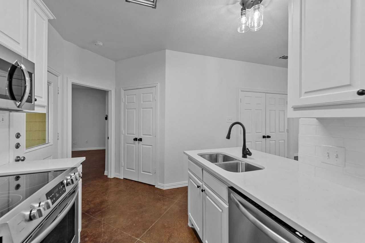 2809 Wayside Ave - Photo 6 of 26