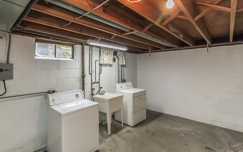 2601 30th St - Photo 3 of 15