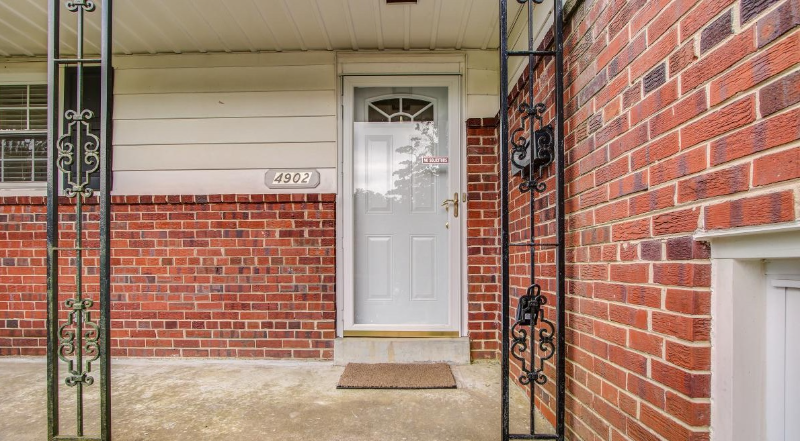 4902 Elsmere Ave - Photo 4 of 32