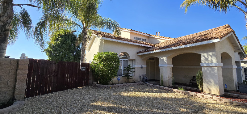 23093 Boxwood Ct - Photo 2 of 21
