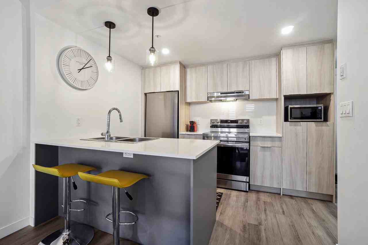 5250 Boul Henri-Bourassa O #616 - Photo 2 of 19